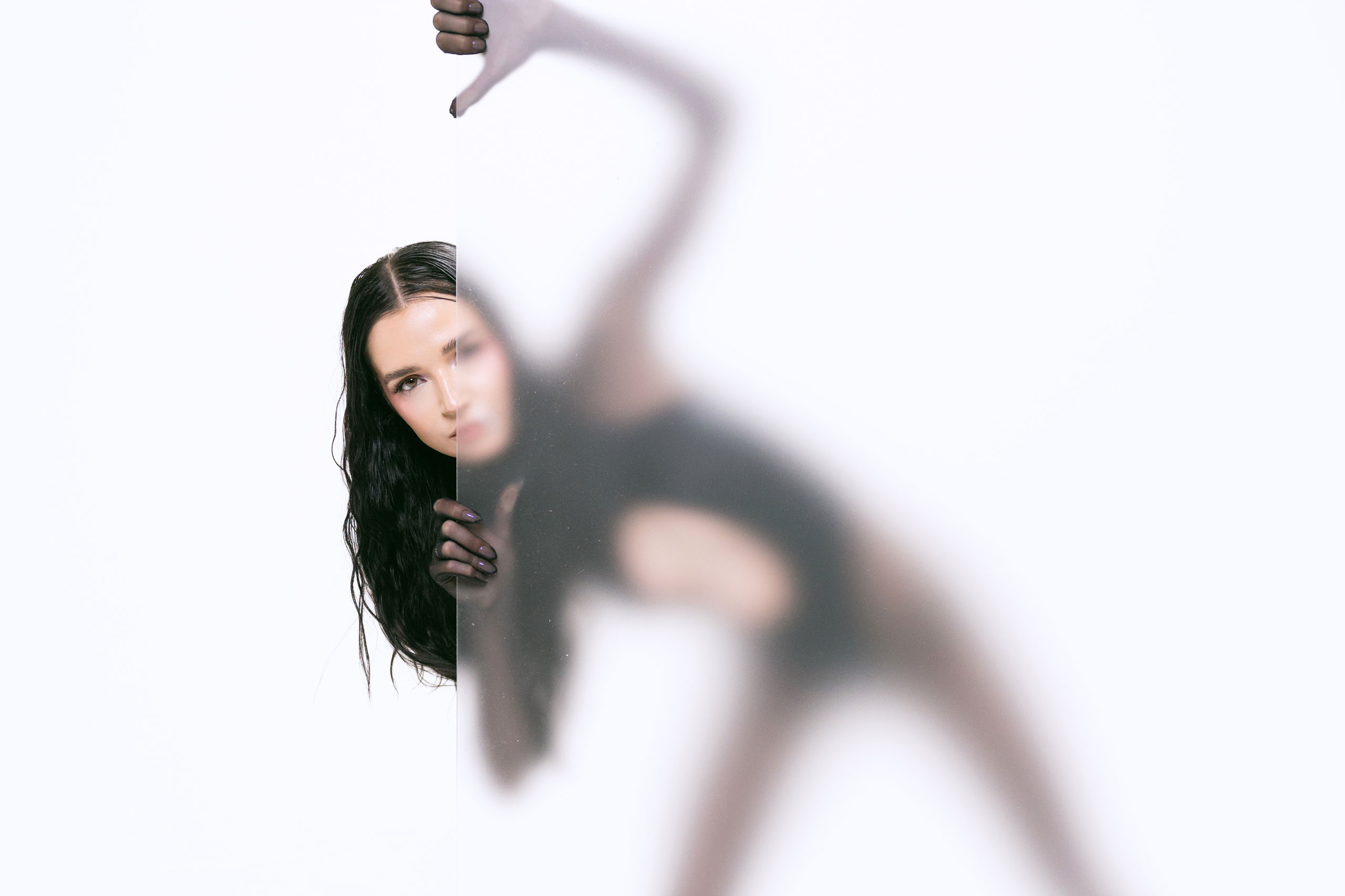 Poppy in her element for ‘Zig!’ Cover Story